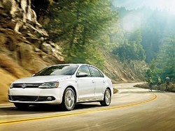 VW Tiguan dan Jetta Ditarik