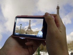 Mengabadikan Indahnya Desember di Paris dengan Kamera Pintar