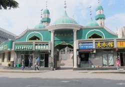 Siapa Sangka, Ada Masjid di Tengah Mal di China
