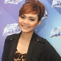 Rina Nose Ungkap Alasan Cerai