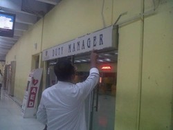 Dahlan Blusukan ke Terminal 1 Bandara Soekarno-Hatta Pagi-pagi Buta