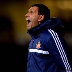  Tanggapi Saran Mourinho, Poyet Tetap Mainkan Tim Terbaik