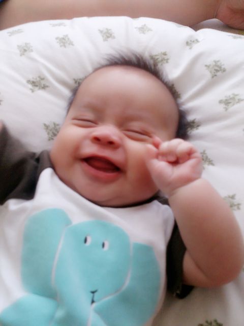 Khalifathar El Syams, 2 Bulan, Lelaki