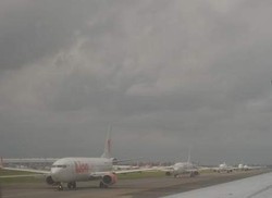 Padatnya Antrean Pesawat yang Hendak Lepas Landas di Bandara Cengkareng