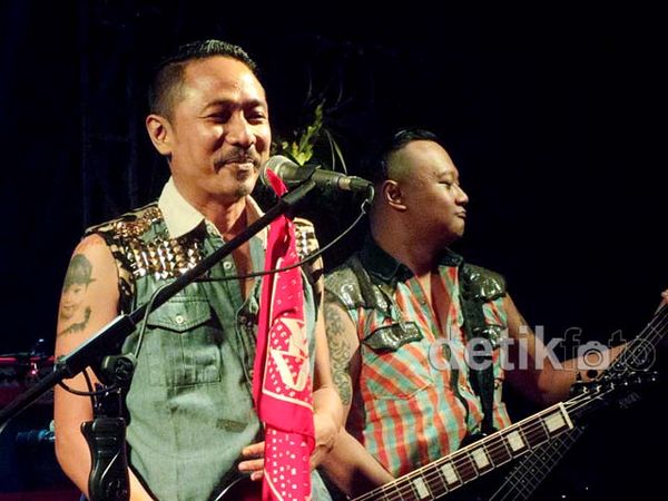 Berandalan Ibukota, Kado Ultah Superglad