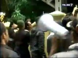 Konflik Organisasi, Massa Pendekar Emosi