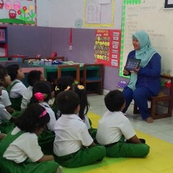 Mengajar Murid TK dengan Tablet PC, Perlukah?