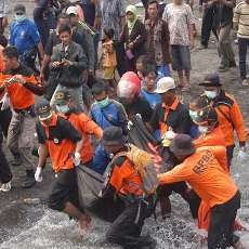 Janda Muda Melompat ke Sungai Ditemukan Mengapung di Laut