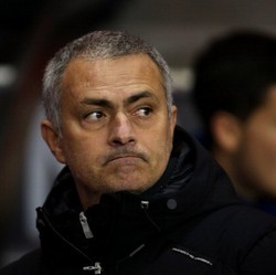 Mourinho Beri Indikasi Akan Terapkan Strategi Lebih Bertahan untuk Chelsea
