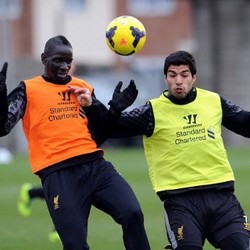 Sakho Merasa Beruntung Setim dengan Suarez