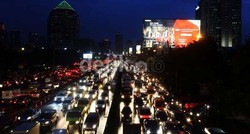 Lalin di Jakarta Masih Padat Malam Ini