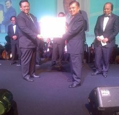 JK Sindir Pencapresan Ical, Agung Laksono: Sesama Capres Saling Serang