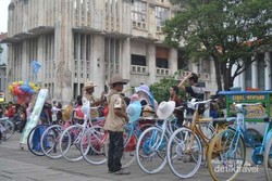 Weekend di Kota Tua, Gowes Sepeda Onthel