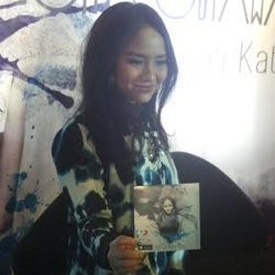 Rangkaian Kata Single Cinta Dewasa Gita Gutawa