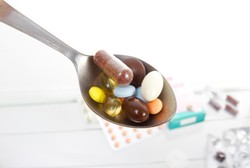 Ini Dia Daftar 22 Obat yang Sudah Dinyatakan Halal oleh MUI