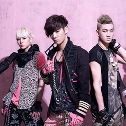 Konser NUEST di Brazil Meriah