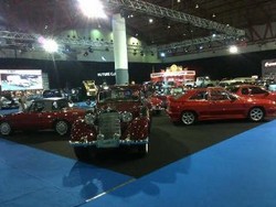 Pecinta Mobil Klasik Tengah Berpesta