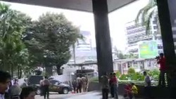 Jadi Tersangka, Begini Gaya Ratu Atut Penuhi Panggilan KPK