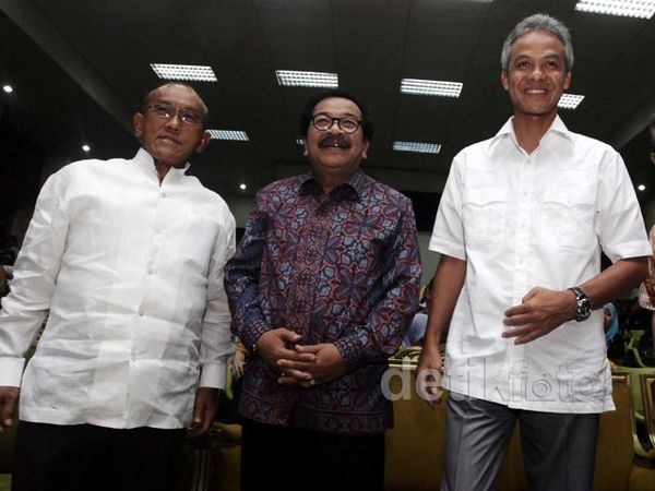 Ical, Ganjar dan Soekarwo Berbagi Cerita