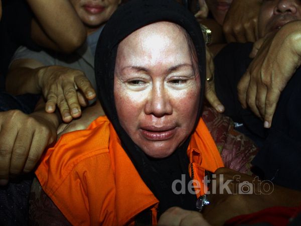 Ratu Atut Ditahan KPK