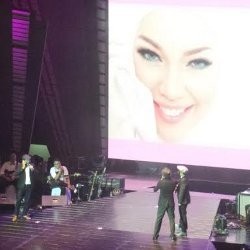 Ritual Menyindir Glenn Fredly di Konser Musikal Trio Lestari