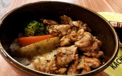 Sushi Kachi: Hangat Mengenyangkan, Tsunami Don Berlauk Teppanyaki Ayam