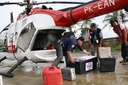 PMI Kirim Tenaga Medis ke Wilayah Terisolir yang Diterjang Topan Haiyan