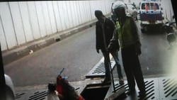 Maling Ini Memang Keterlaluan, Penutup Saluran Air di Senen Mau Dicuri Juga