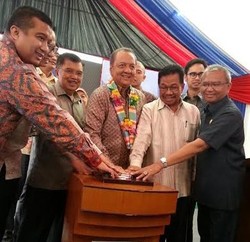 MS Hidayat Resmikan Terminal Elpiji Terbesar di Indonesia Timur