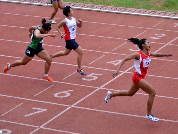 Adu Cepat di Atletik Jakarta Open Track & Field 2013