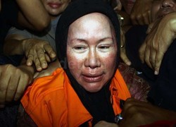 Jadi Gubernur Wanita Pertama Tersangkut Korupsi, Atut Cederai Hari Ibu
