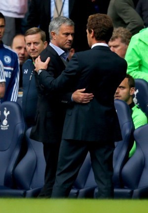 AVB Dipecat, Mourinho: Dunia Belum Berakhir, Andre!