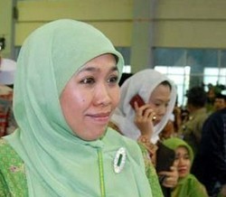 Khofifah Sindir Istri Pejabat yang Ikut Arisan Tas Rp 25 Juta Per Bulan