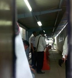 Pasangan WNA Bawa Anak Coba Bunuh Diri di Kantor UNHCR Kebon Sirih