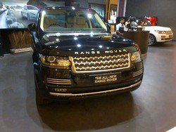 Rupiah Anjlok, Jaguar Land Rover Belum Akan Naikkan Harga