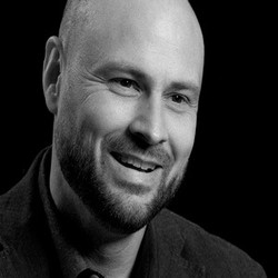 Berbekal iPhone, Jadi Fotografer Instagram Terbaik