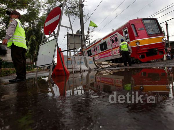 Sistem Satu Arah Diterapkan di Lintasan KA Bintaro