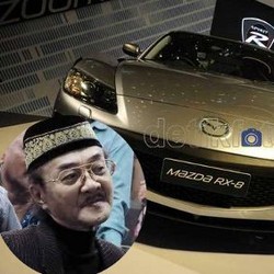 Punya Mobil Sport Mazda RX8, Eyang Subur Selalu Disopiri Anak