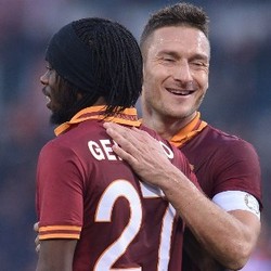 Tawa Lepas Roma Usai Gol Gervinho