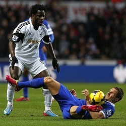 Kalahkan Swansea, Everton Gusur Chelsea