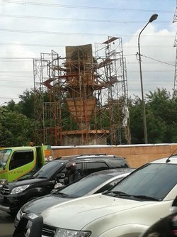 Tugu Adipura Dibangun di Kawasan Langganan Banjir Jl Panjaitan Cawang