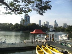 Santai Sore di Bangkok, Coba Lumphini Park
