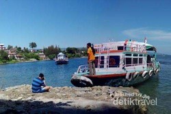 Menikmati Liburan Natal di Danau Toba
