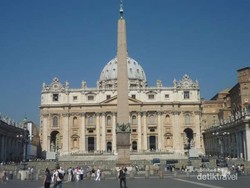St Peters Basilica Vatikan, Pusatnya Natal di Dunia