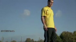 Belajar Tendangan Bebas Mematikan dari Gareth Bale