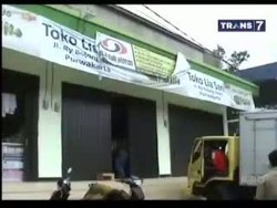 Pencuri Gondol 6 Motor Terekam CCTV