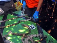 Olah TKP Kasus Pembongkaran Makam