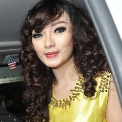 Zaskia Gotik Ingin Temukan Pengganti Vicky dan Lulus Sekolah