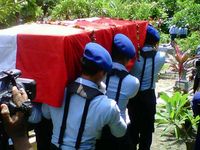 Jenazah Andik Dimakamkan