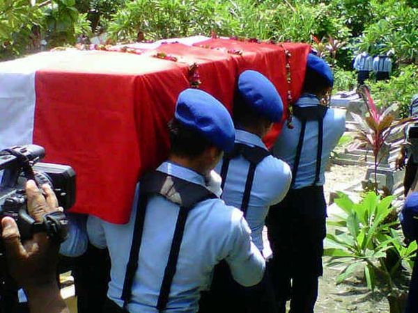 Jenazah Andik Dimakamkan